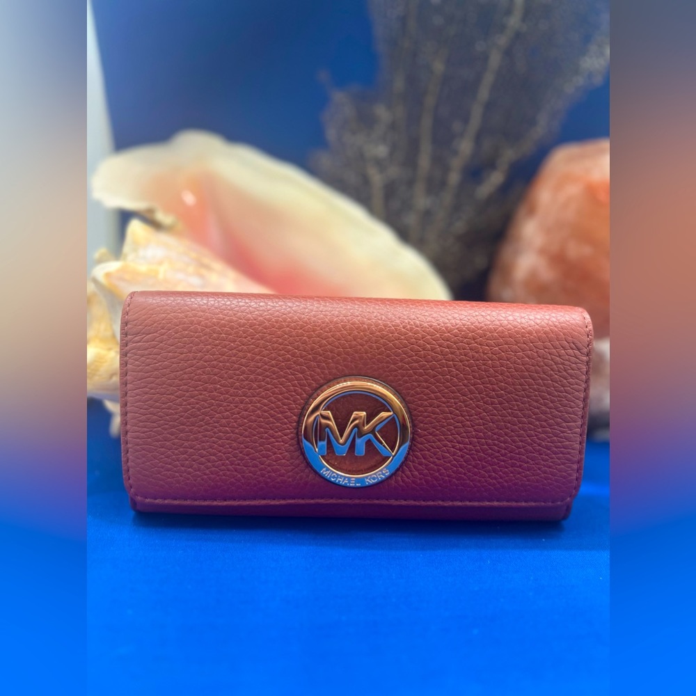 Michael Kors BROWN PEBBLED LEATHER Jet Set Travel LG Logo Envelope Wallet-$199